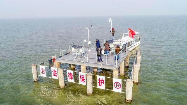 洪澤湖終于有了“水上氣象站” 洪澤湖終于有了“水上氣象站”